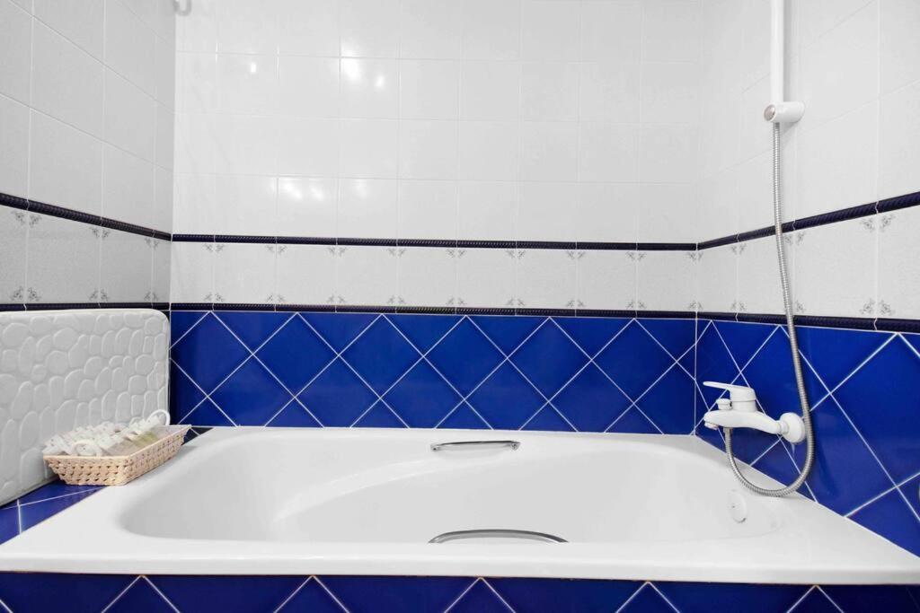 Duplex Tematico Andaluz Con Agradable Terraza - El Mirador De Benahavis 2 Benahavís Exterior foto